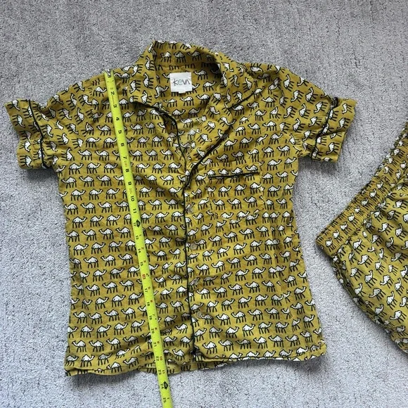 Keva Camel Print Pajama Set Women’s M Mustard Yellow Button Up Shorts - Picture 10 of 14